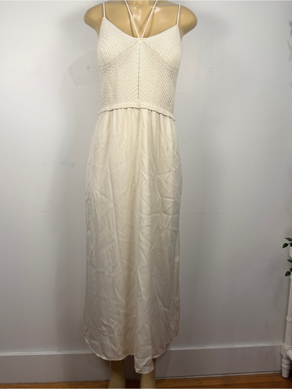 New Zara Crochet Maxi Dress Sz L Open Back Ivory Beachy Minimalist Boho